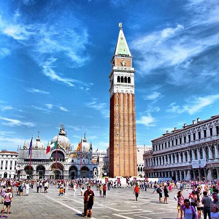 Raggio Di Sole Dietro Piazza San Marco Венеція Екстер'єр фото